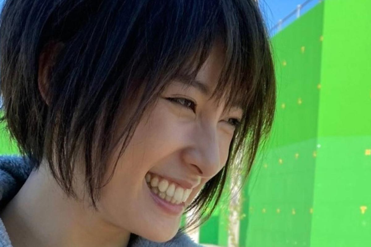 ショートカット姿を披露した土屋太鳳（写真・Instagram「taotsuchiya_official」より）
