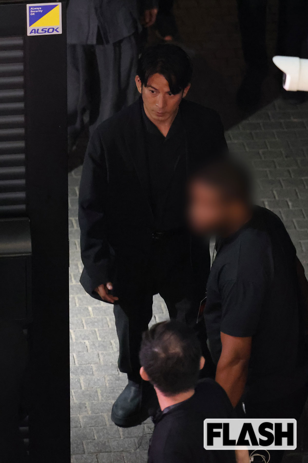 妻・宮崎あおいも女優業に復帰した岡田准一