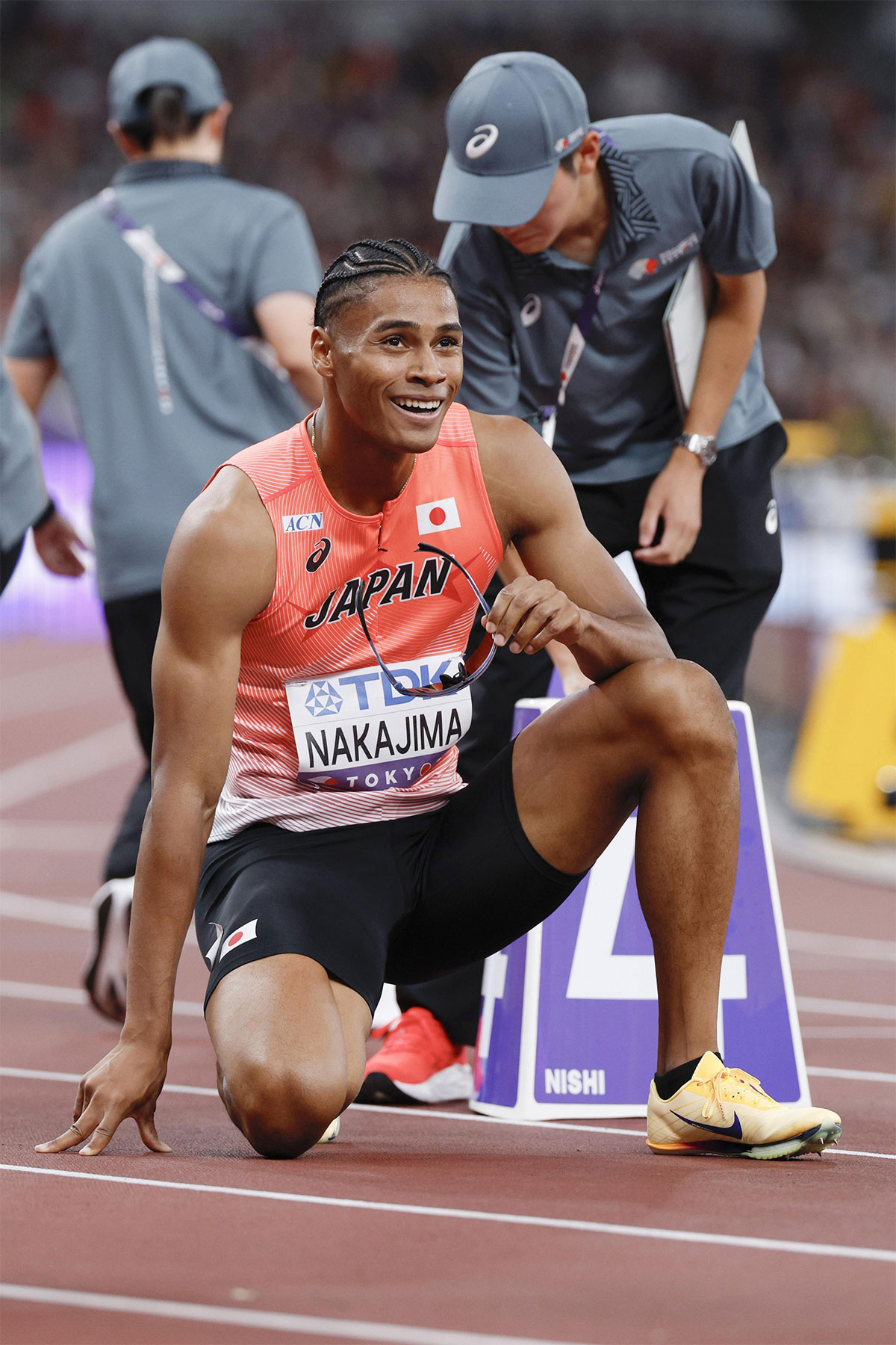 2025年9月14日、男子400m予選のレースを終えた中島佑気ジョセフ（写真・共同通信）