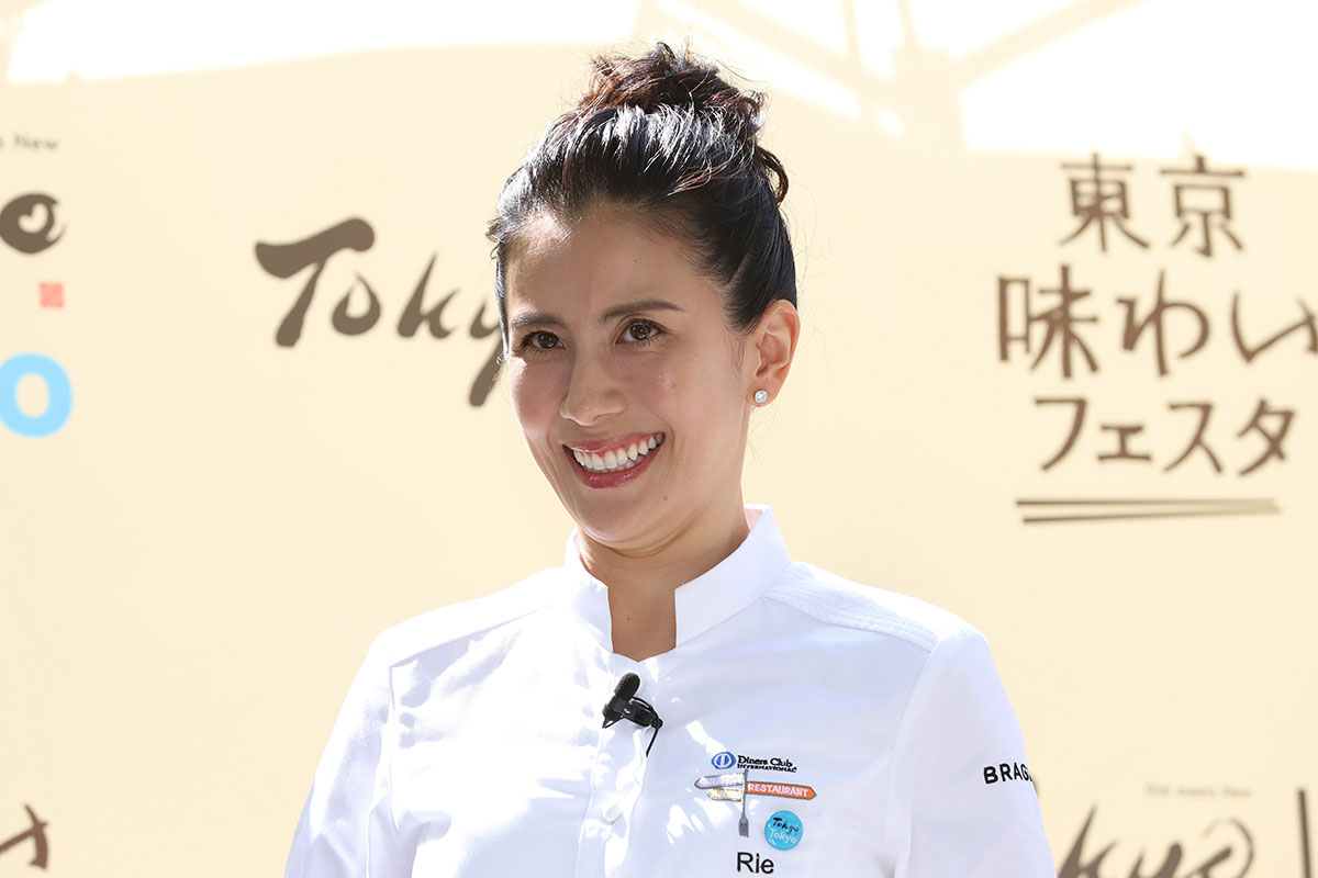 長谷川理恵、「断酒生活」で鍛えたバキバキ腹筋披露…まるで“ハリネズミ”状態の特殊な針治療の施術でも話題