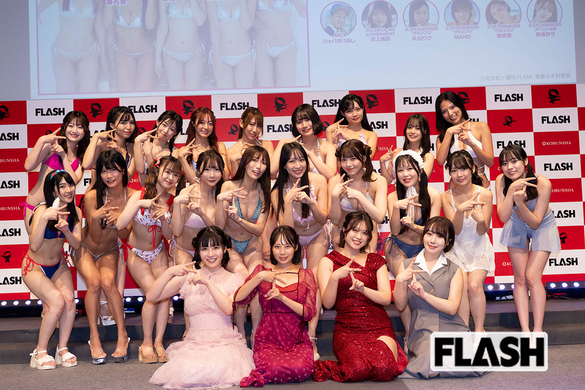 ミスFALSH2025（前列）とミスFALSH2026ファイナリスト