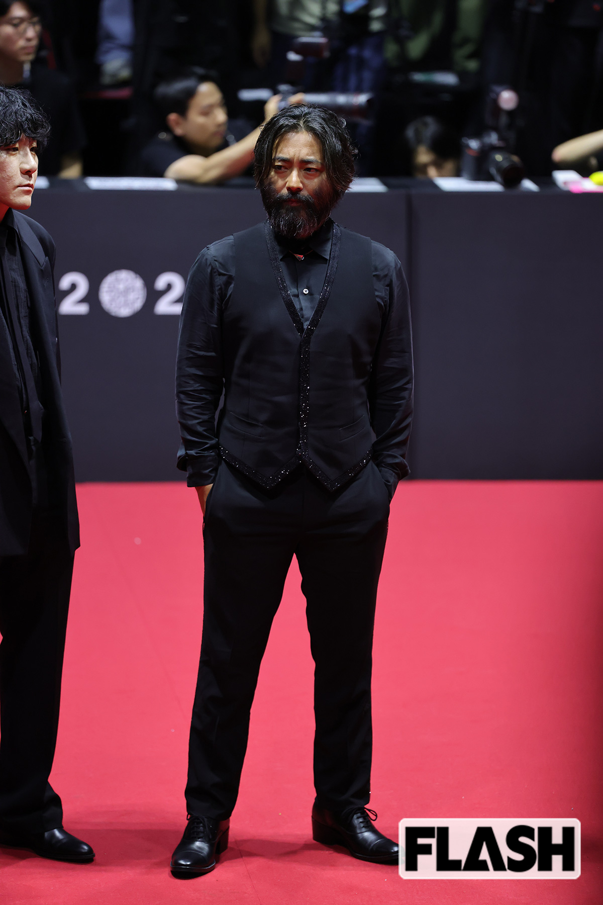 Netflixのギャラに苦情を言っていた山田孝之
