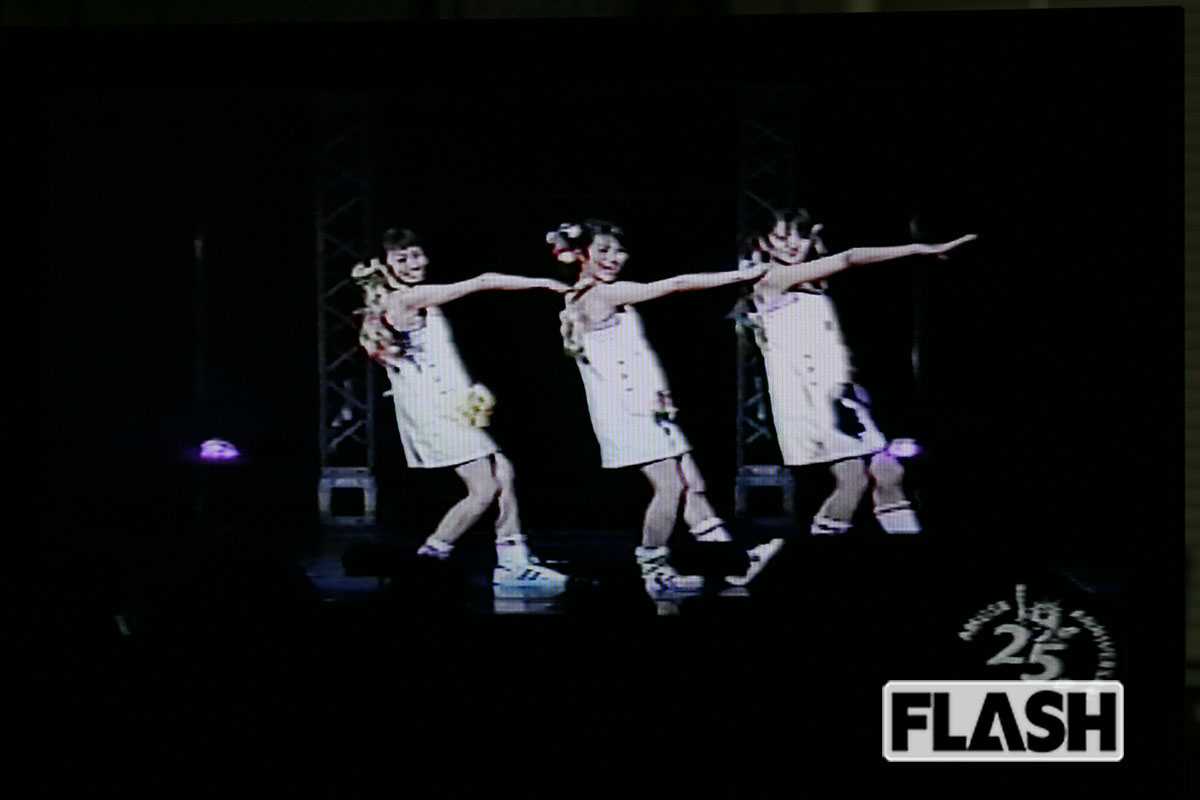 2003年、所属事務所のイベントでダンスを披露したPerfume