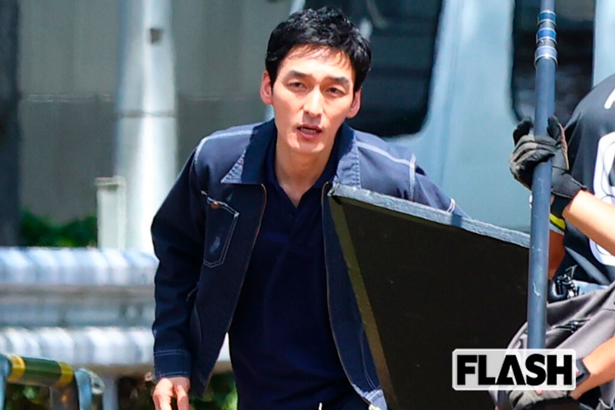 草彅剛、2年半ぶり連ドラ主演で酷暑に猛ダッシュ！　所属事務所社長があいさつ、高級弁当差し入れの“超本気”現場