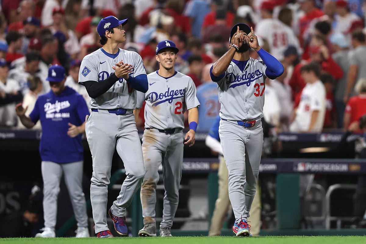 大谷翔平、ロバーツ監督の “迷采配” を “名演技” でカバー！ 佐々木朗希が試合を締めくくり価値ある1勝