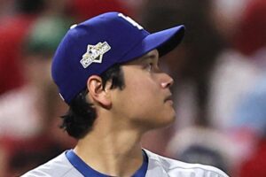 大谷翔平、ロバーツ監督の “迷采配” を “名演技” でカバー！ 佐々木…