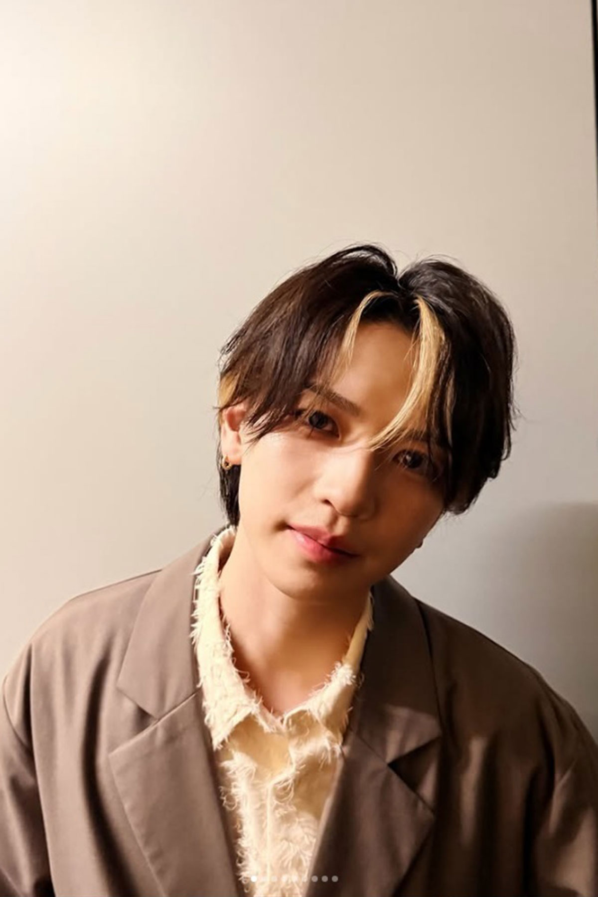 柔らかい雰囲気だったアイドル時代と変わり、キリっとワイルドな雰囲気の岩橋玄樹(写真・本人Instagramより)