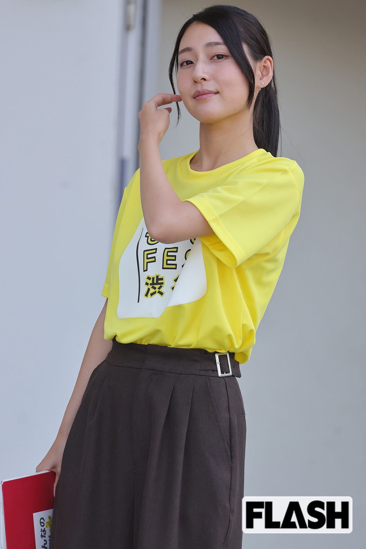 笑みを見せる宮本真綾アナ