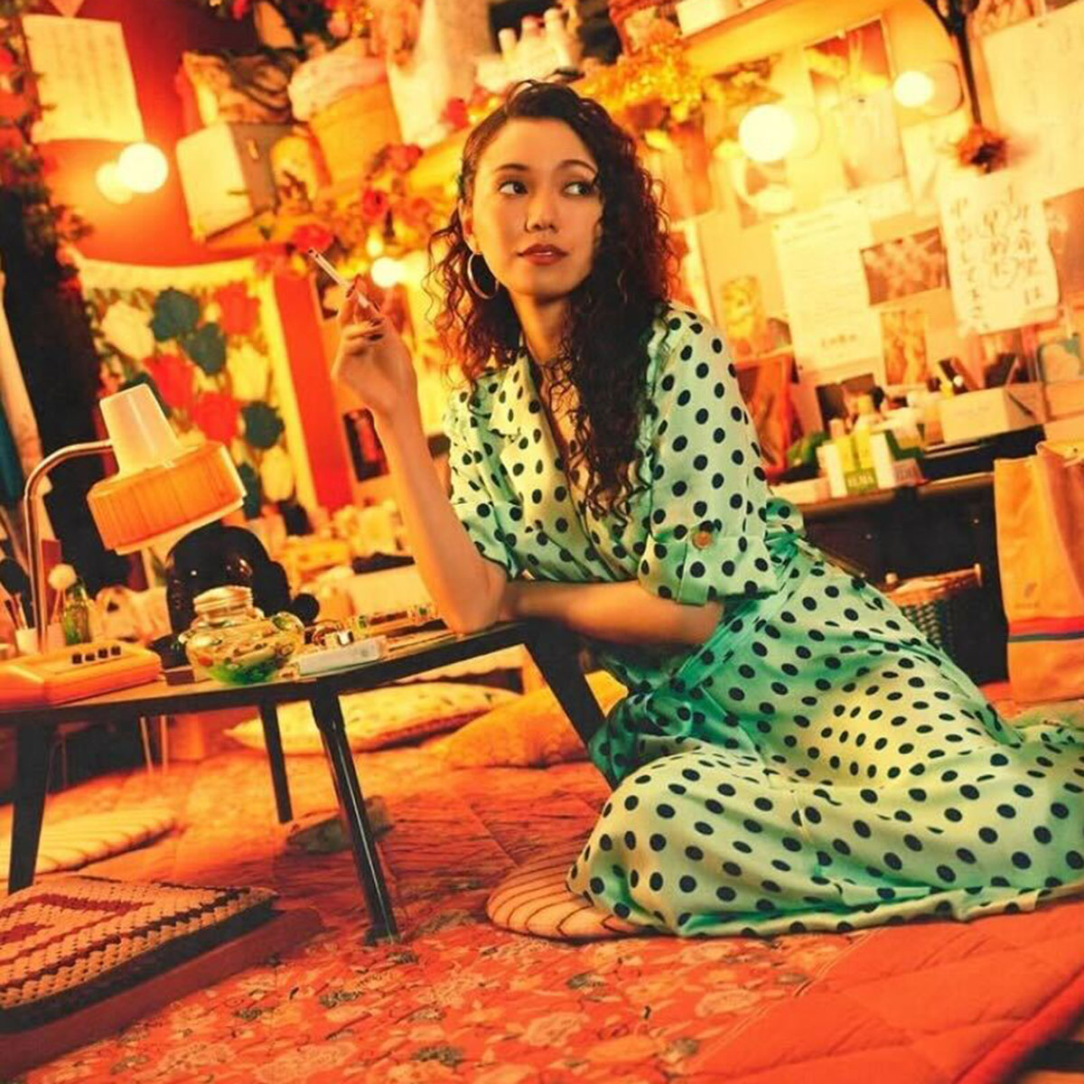 秋ドラマ『もしもこの世が舞台なら、楽屋はどこにあるのだろう』でストリッパー役で出演する二階堂ふみ(写真・番組公式Instagramより)