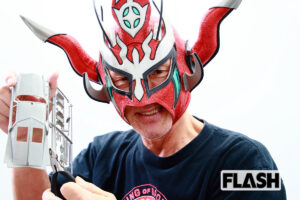 獣神サンダー・ライガーの「プラモ人生」集大成は怪獣ガレージキット作り「工…