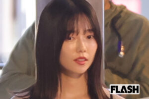 女優として“格を上げた”島崎遥香 “港区女子”風のミニスカニットワンピ