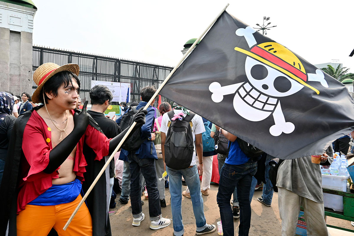 世界各地の“Z世代”反政府デモで『ワンピース』の海賊旗が掲げられる理由とは? 原作者に“思い”を直撃!