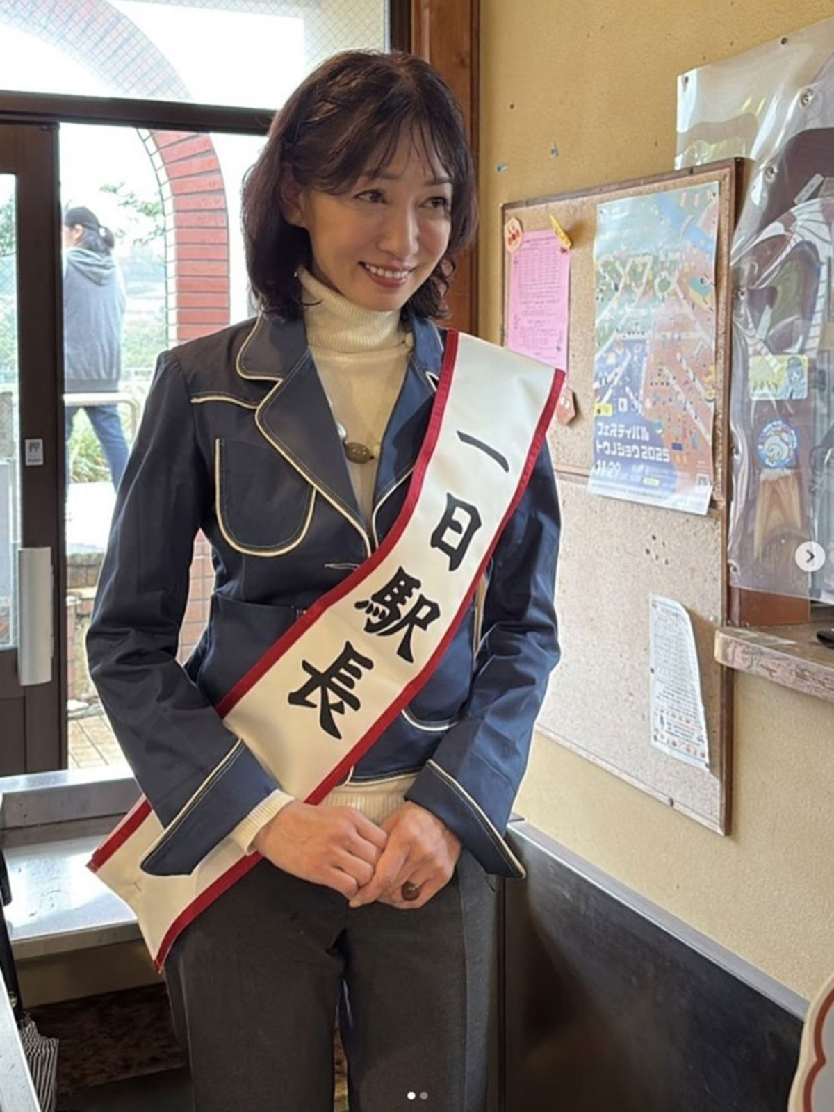 銚子電鉄のイベントで1日駅長を務めた細川ふみえ。ファンから絶賛の声が相次いだ(写真・銚子電鉄のInstagramより)