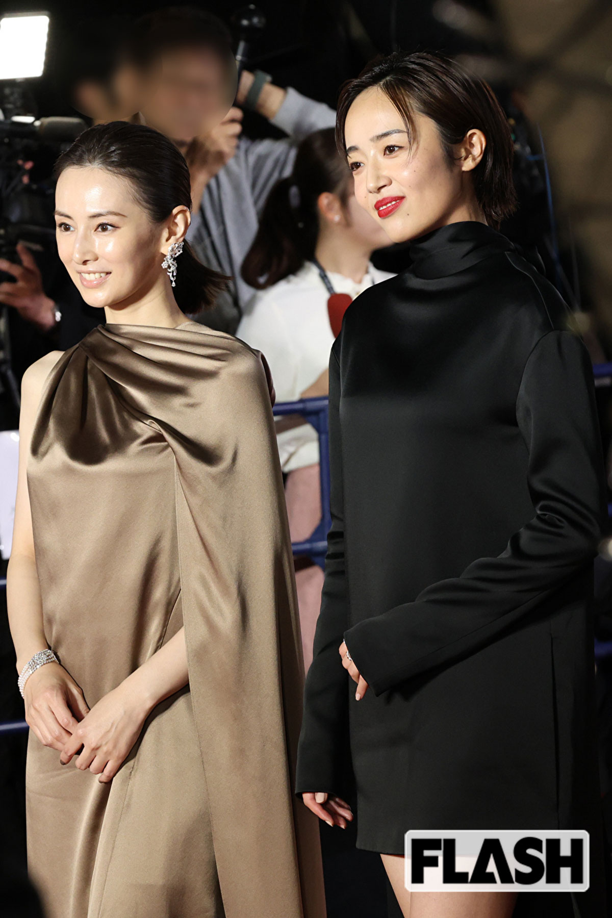 笑顔でカメラを向く北川景子と森田望智