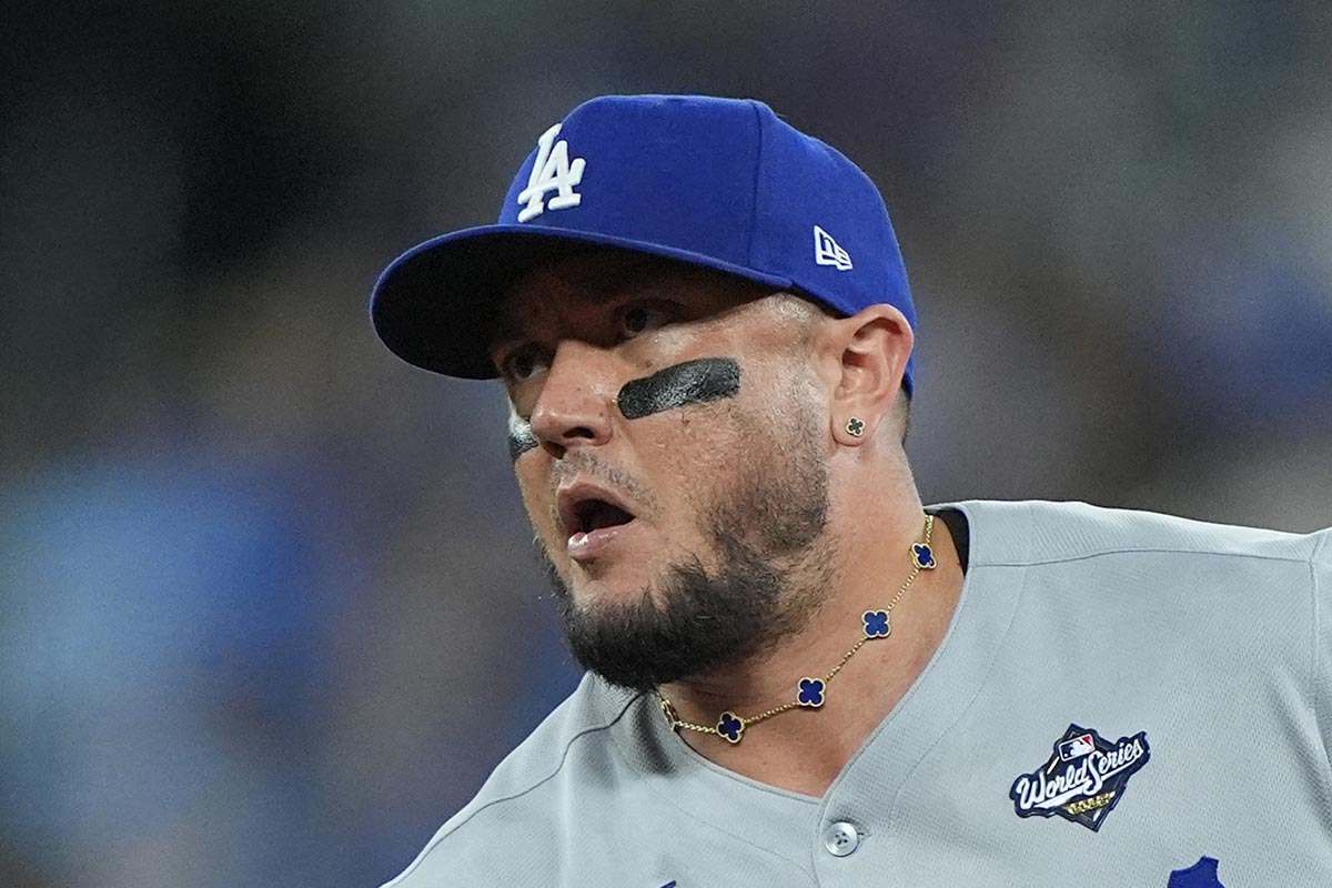 【MLB】ドジャース2連覇に大きく貢献したミゲル・ロハス、着用していた …