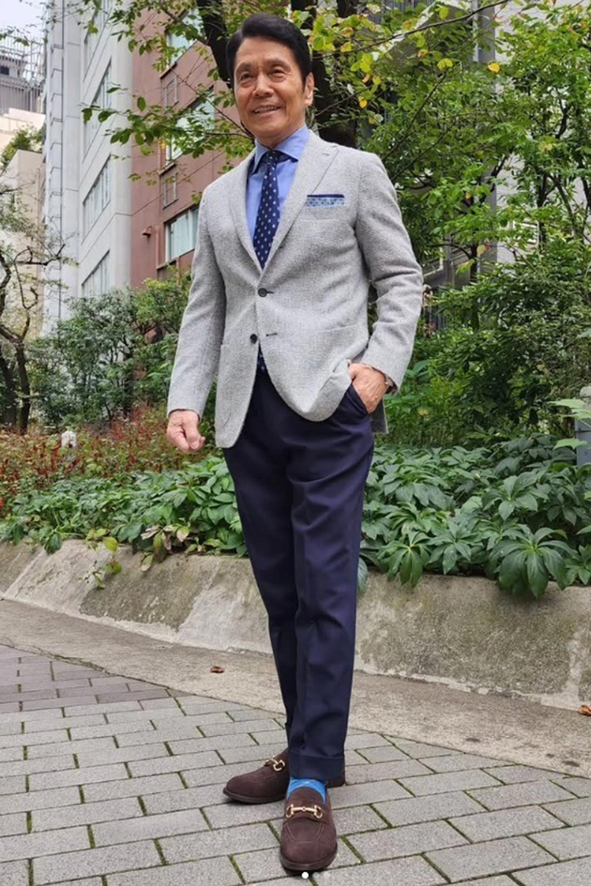 視聴者から “失職” 危機が指摘される峰竜太。複数のレギュラー番組を持っているが……（写真・本人Instagramより）