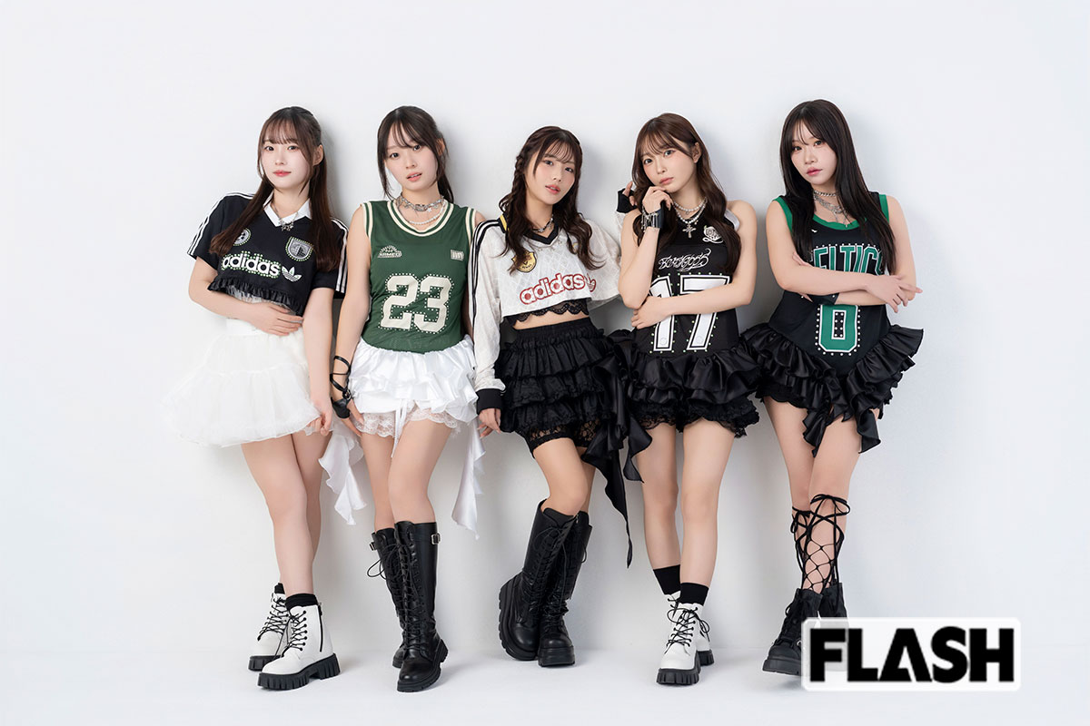 （左から）JUNNA、YUNA、MI-MI、RIRIKA、NONOKO