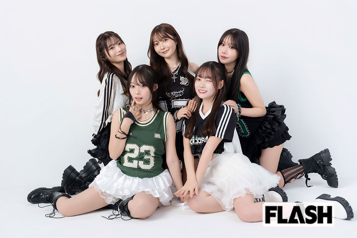 （後列左から）MI-MI、RIRIKA、NONOKO（前列左から）YUNA、JUNNA