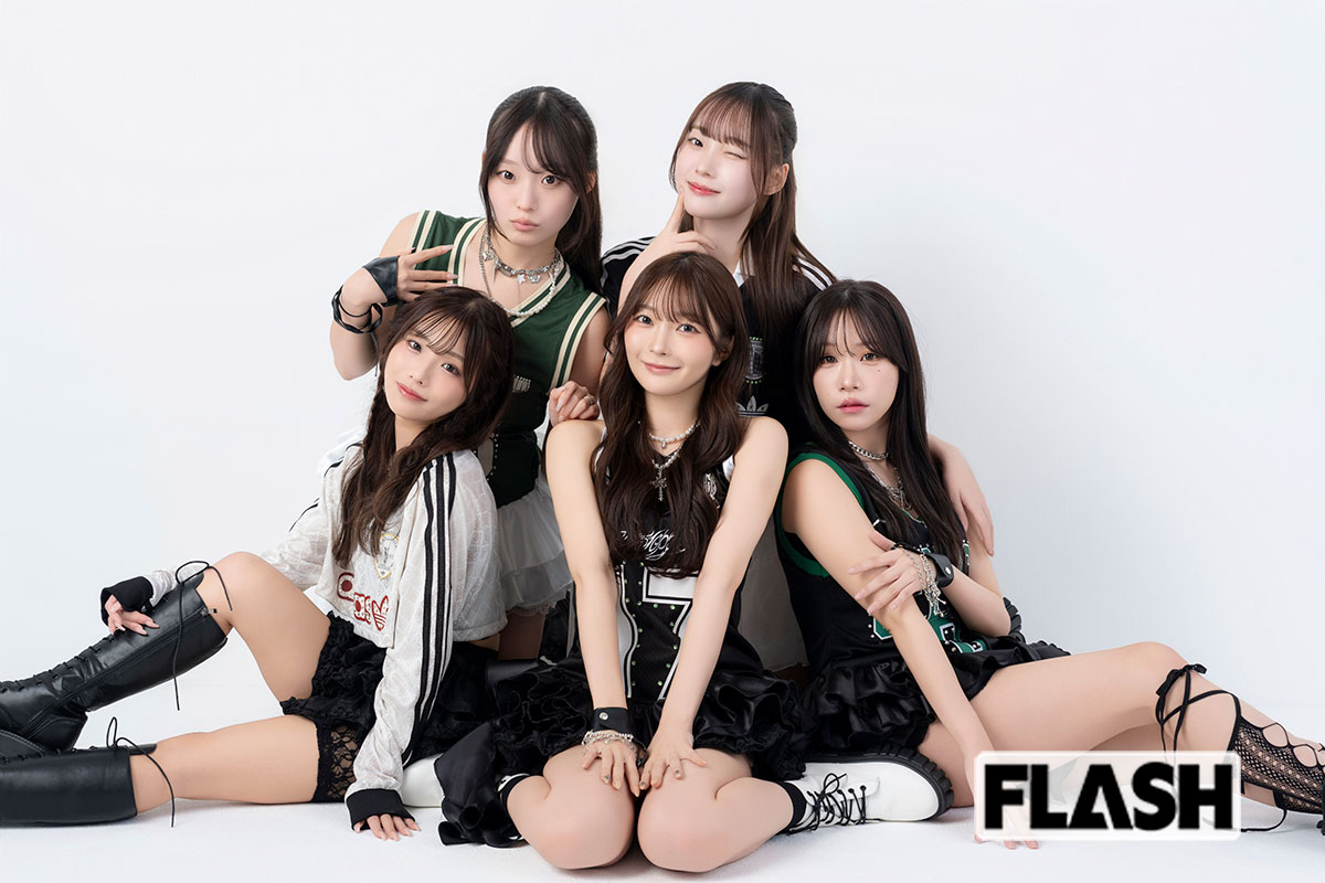 （後列左から）YUNA、JUNNA（前列左から）MI-MI、RIRIKA、NONOKO