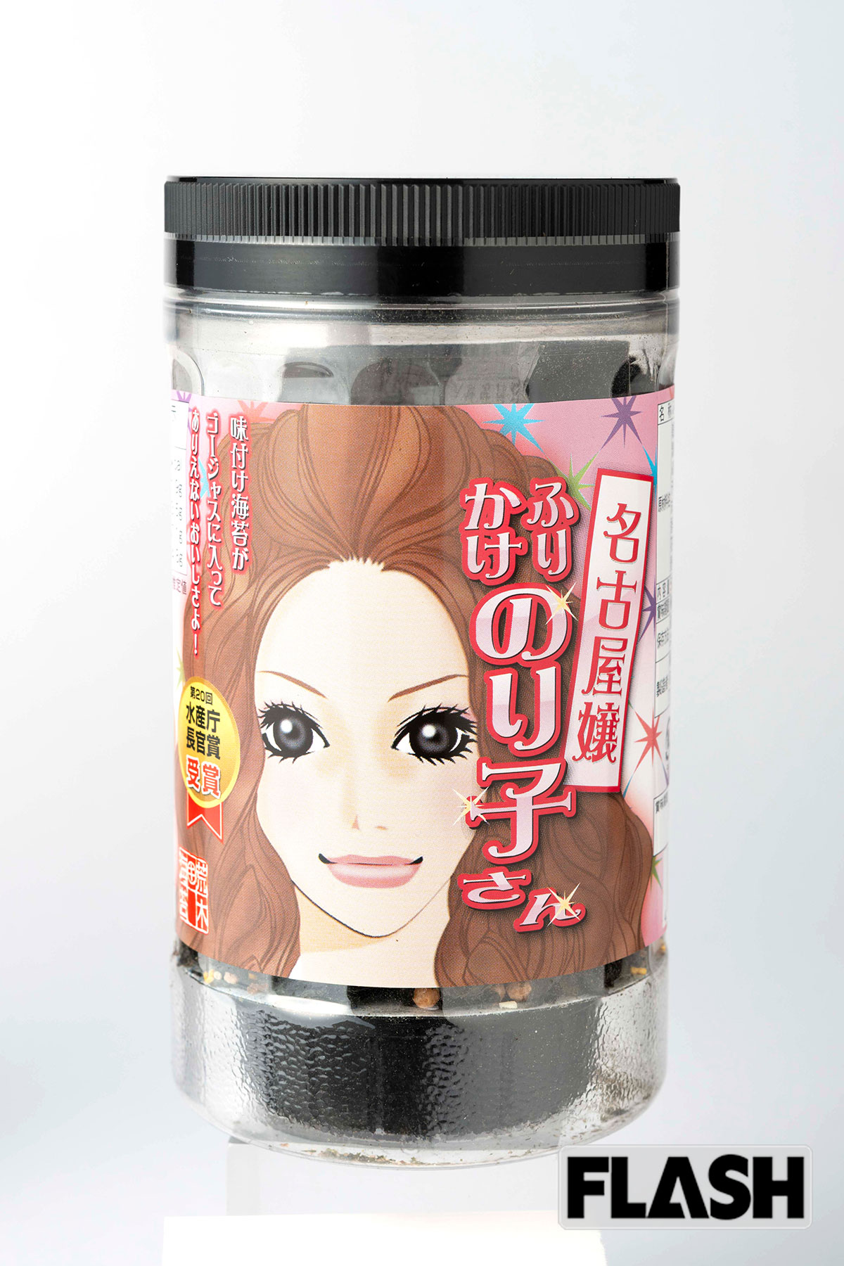 【愛知】名古屋嬢ふりかけのり子さん／756円（50g）／荒木海苔店／「攻めたパッケージですが、名古屋の老舗海苔店の商品。大きな味つけ海苔がザクザクパリパリと食感よく、絶妙な美味しさです。乾燥剤がずっしりと入っているところに、海苔専門店のこだわりを感じます（笑）」（おかわりJAPAN・長船クニヒコ氏）※価格は税込（10月24日時点）