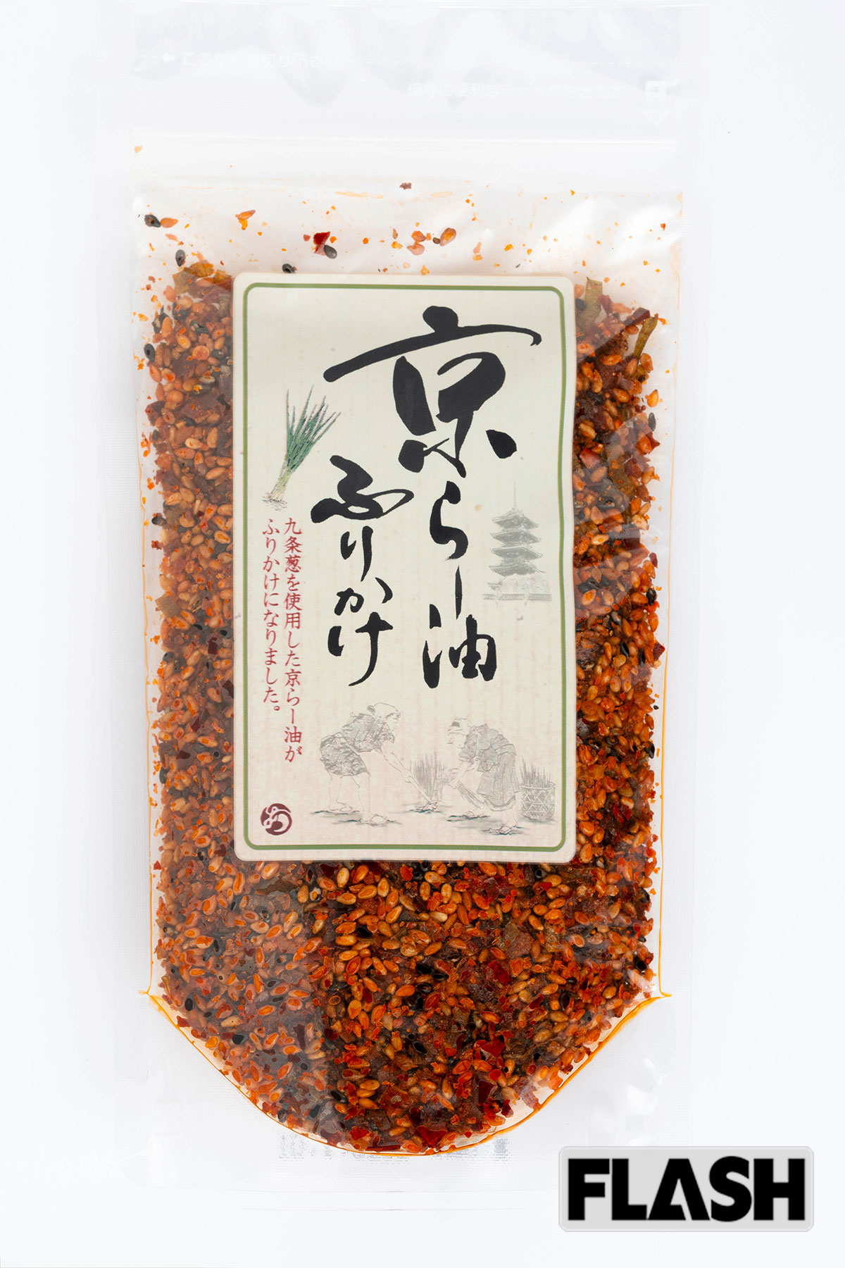 【京都】京らー油ふりかけ／648円（80g）／おちゃのこさいさい／「京都の唐辛子専門店のふりかけだけあって、見た目は辛そうですが、ごまの香ばしさと九条ねぎの甘さが生きています。味はしっかりしていますが、この辛さならお子様のお弁当に入れても問題なさそうです」（おかわりJAPAN・長船クニヒコ氏）※価格は税込（10月24日時点）