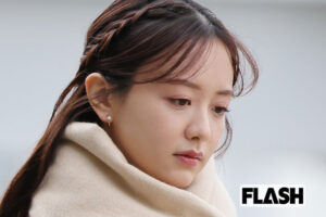 森香澄“令和のあざと女王”のかわいすぎるロケ姿!　合間には“ペンギンポー…