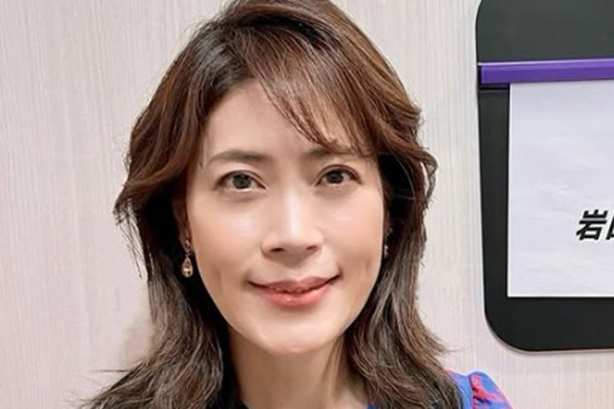 元NHK・55歳の岩田明子氏　セーラー服ショットにファン感激「可愛い」「…