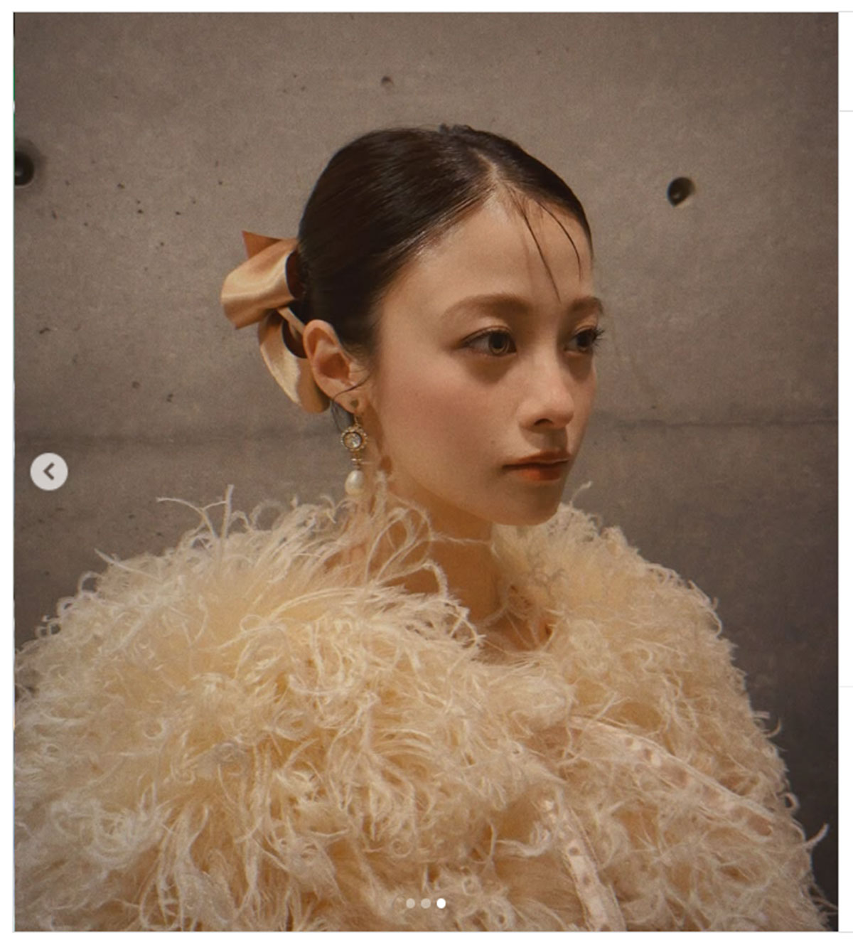 橋本環奈マネージャーのInstagramより。大人化したビジュアルには、「急に大人になってる」と驚きの声が寄せられた