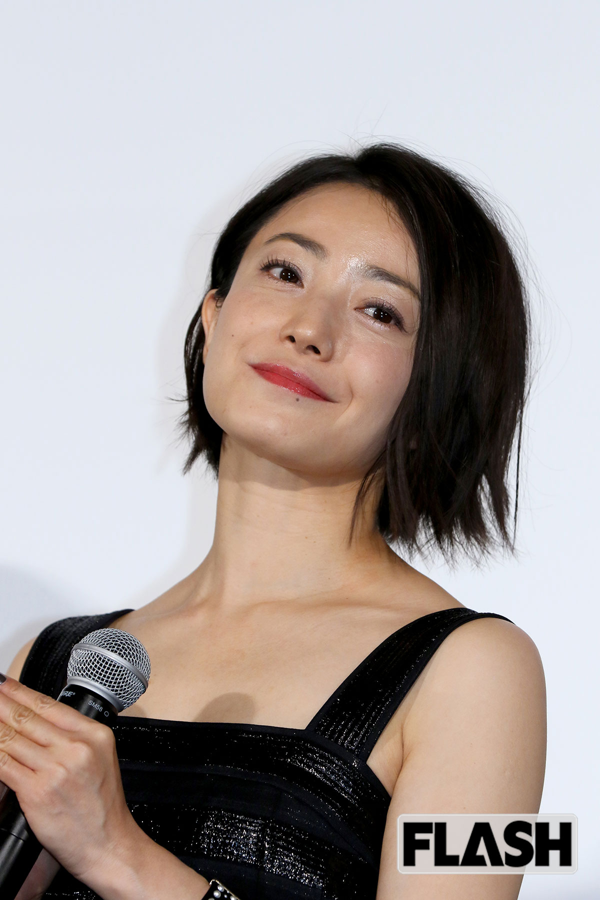 40代部門　16位 ・菅野美穂（バストサイズ81）中学3年次にアイドルグループ「桜っ子クラブさくら組」メンバーとしてデビュー。当時は水着仕事もこなしていた