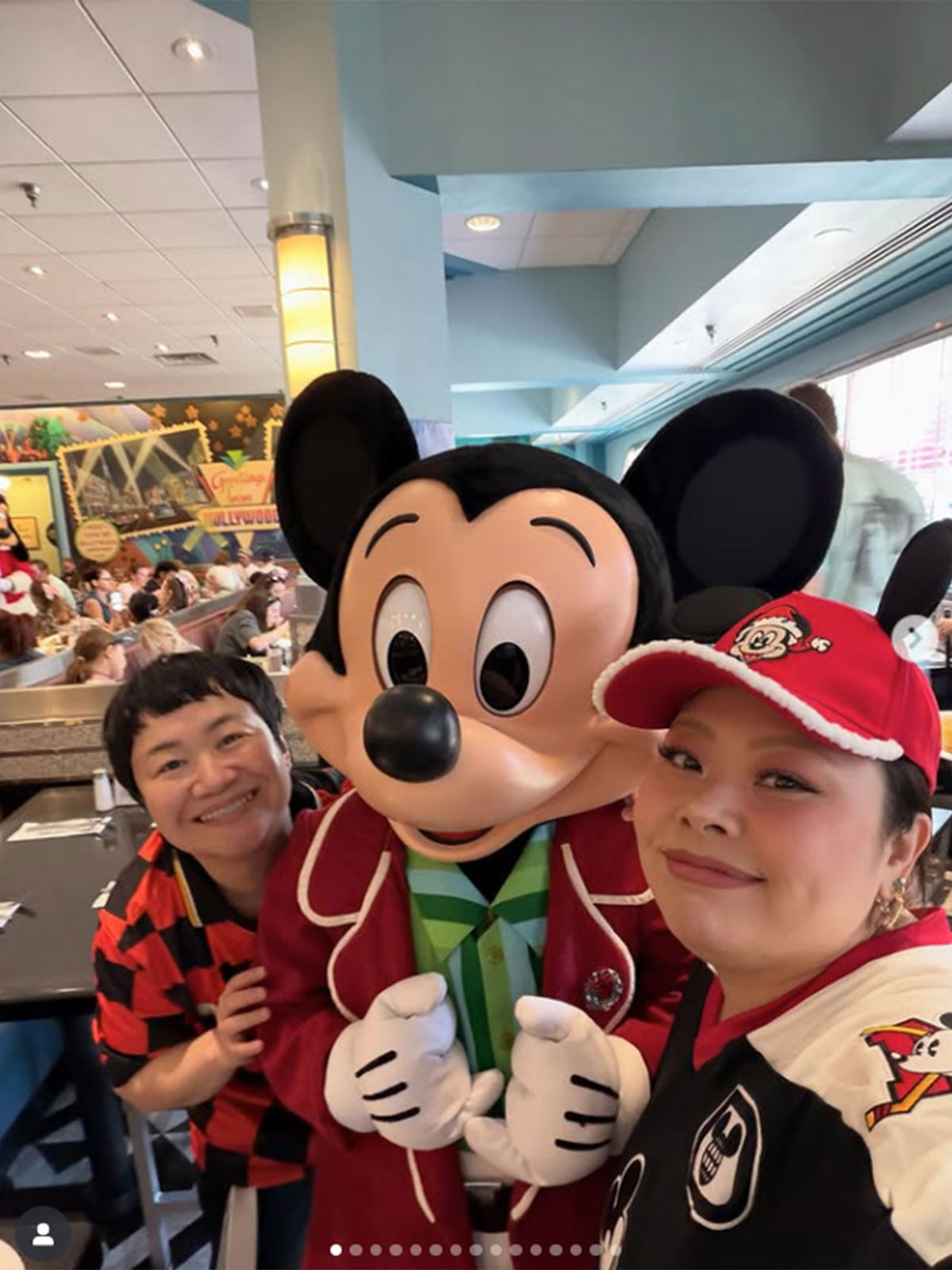 近藤春菜は、渡辺直美とフロリダのディズニー・ハリウッド・スタジオに行ってきたという（近藤春菜のInstagramより）