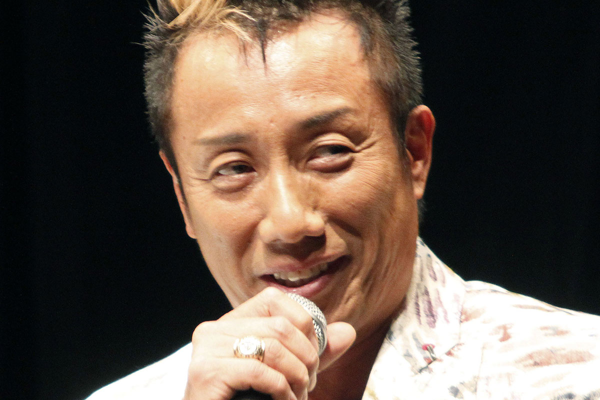 長渕剛、体調不良で中止翌日のライブに招待した意外な女性「日本が中国の植民…