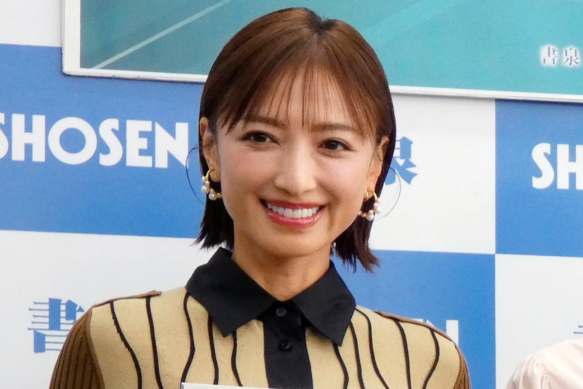 “奇跡の53歳” 望月理恵のミニスカショットにファン歓喜…大手事務所の …