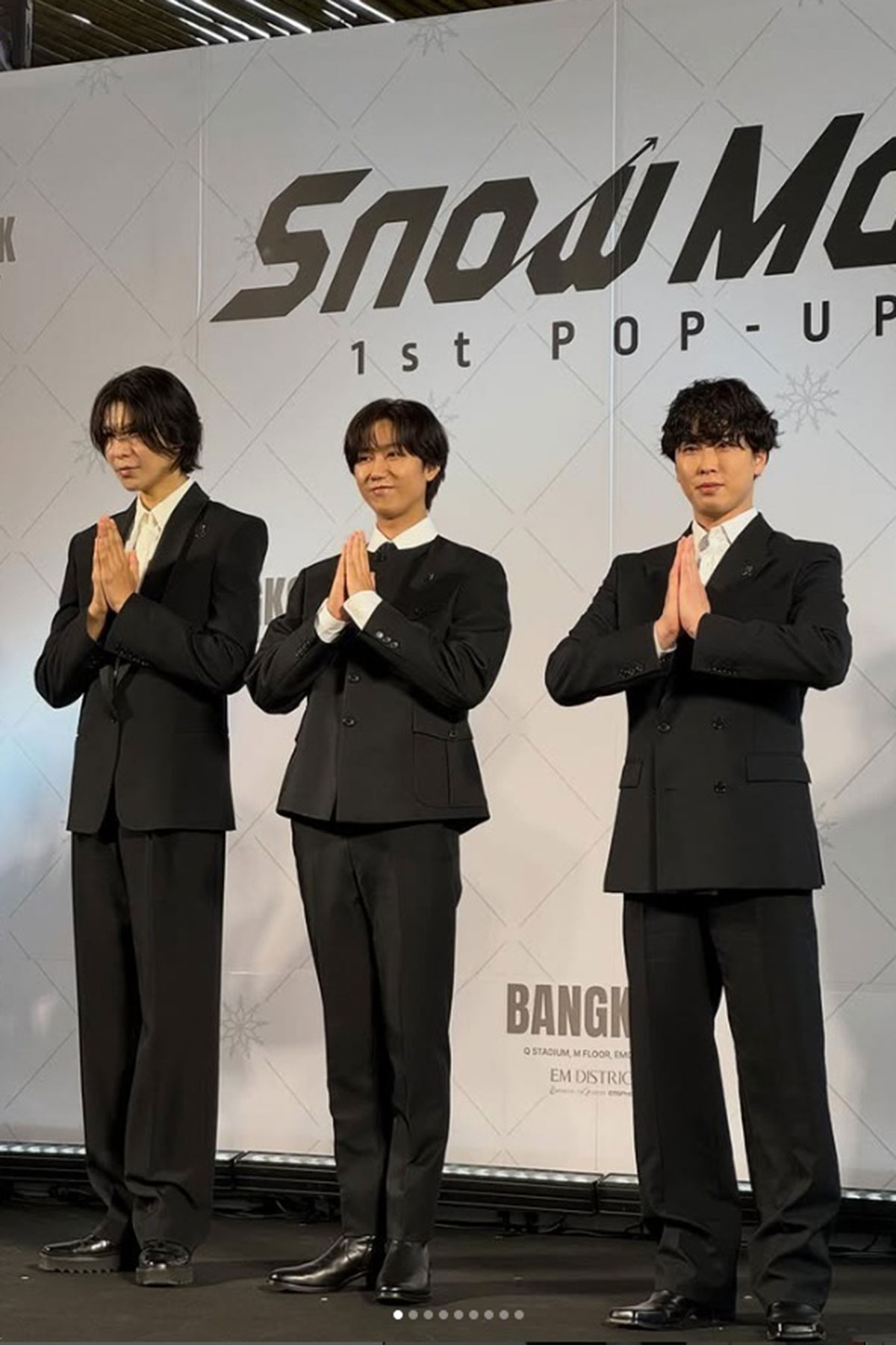 顔色が悪く見えるラウール。化粧が薄かったこと影響を指摘する声も出ている（写真・現地でMCとして活躍するAki Yamaguchi氏のInstagramより）