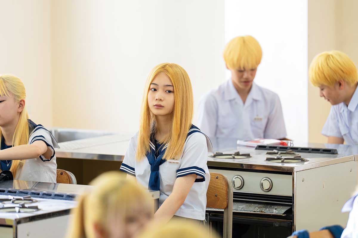 映画『金髪』は11月21日（金）より全国公開。出演：岩田剛典、白鳥玉季、門脇麦、山田真歩、田村健太郎、内田慈　監督・脚本：坂下雄一郎　配給：クロックワークス （C）2025 映画「金髪」製作委員会