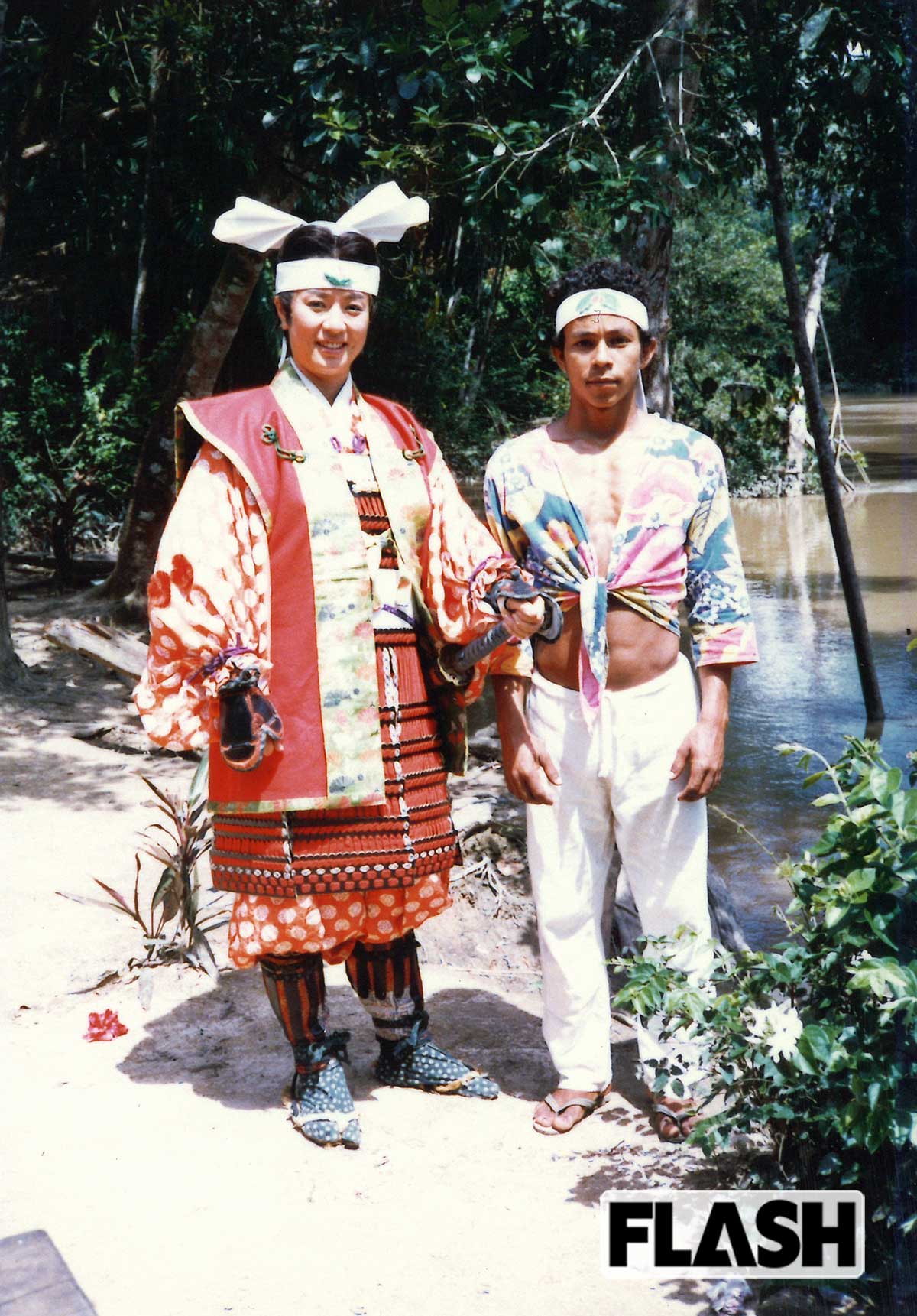 1985年、ブラジル・アマゾン川ロケでは桃太郎に扮した益田由美