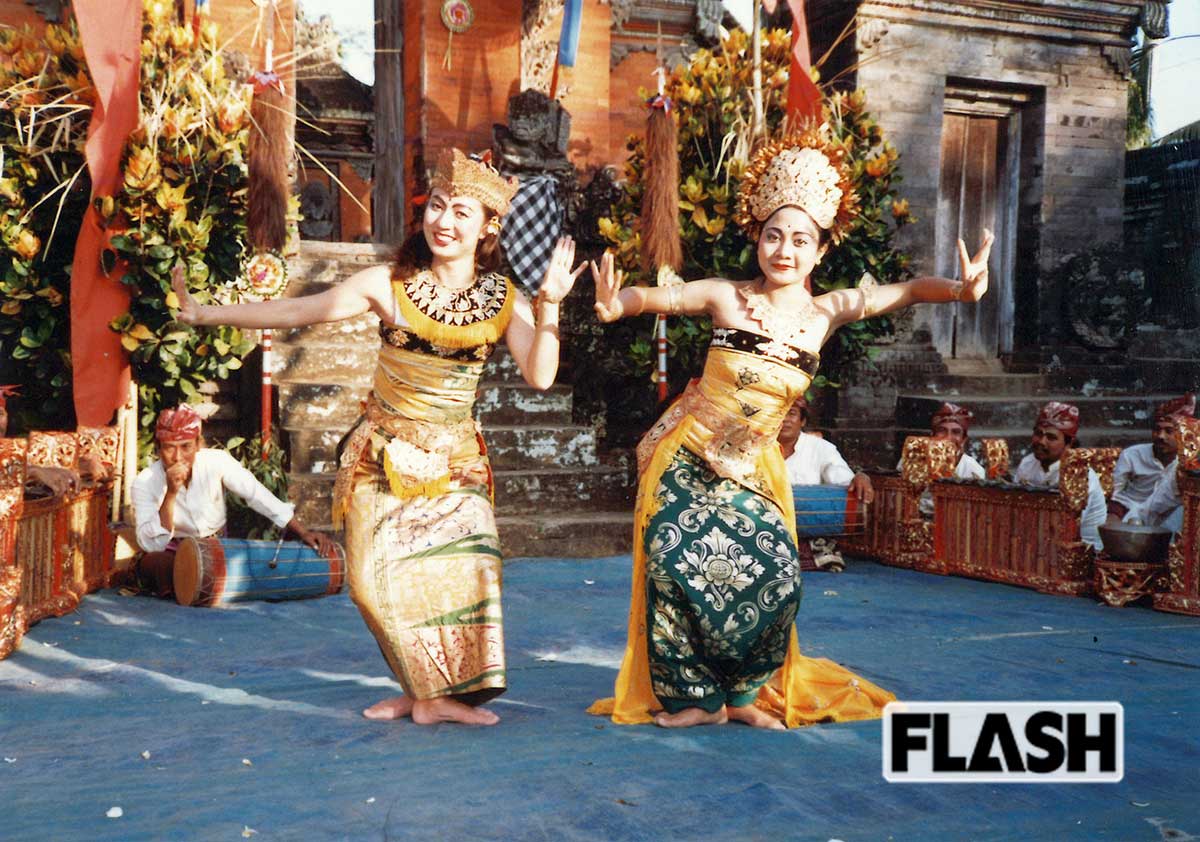 1986年のインドネシアロケ（益田由美は左）