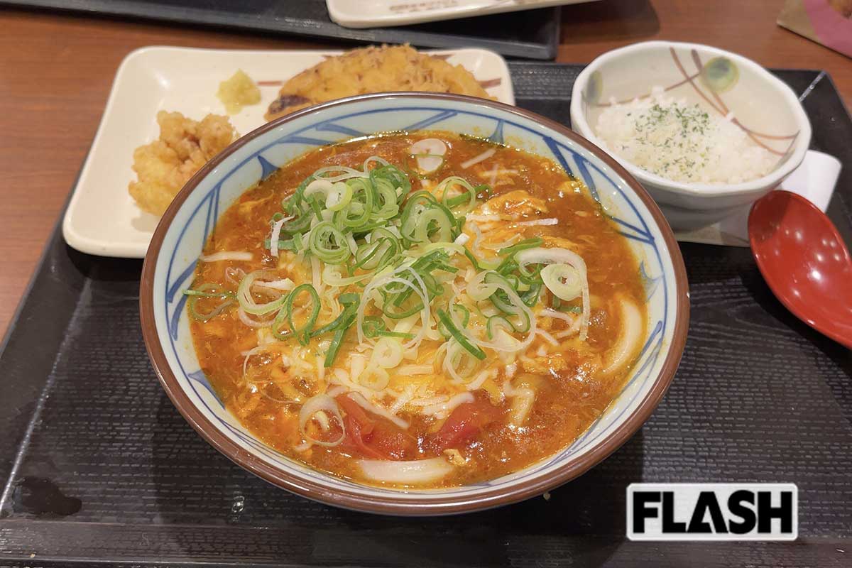 松岡昌宏が開発した丸亀製麺の『トマたまカレーうどん』