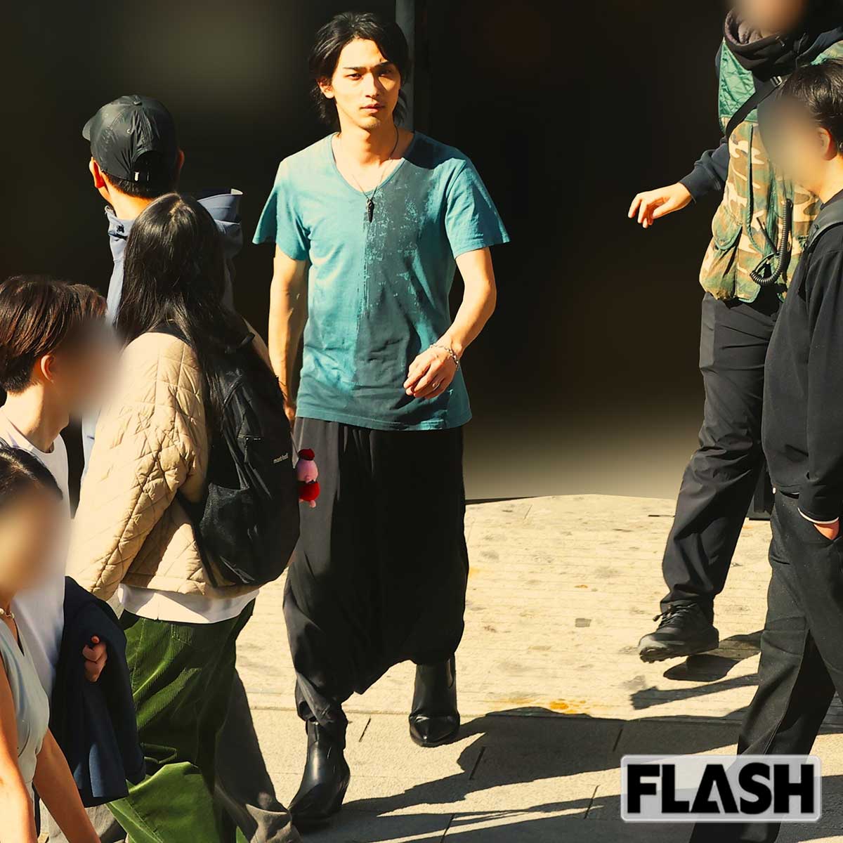 2025年11月、映画『汝、星のごとく』の撮影をしていた俳優の横浜流星。その眼光は鋭かった