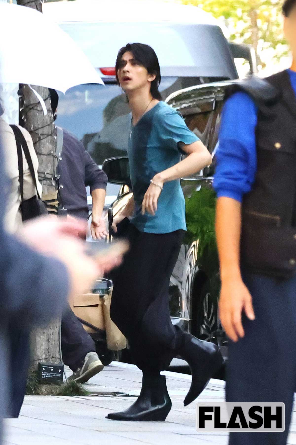 2025年11月、映画『汝、星のごとく』の撮影をしていた俳優の横浜流星。その眼光は鋭かった