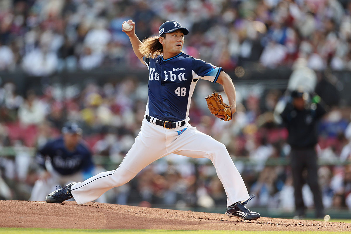 2023年4月、楽天モバイルパーク宮城でおこなわれた対楽天戦で、シーズン初先発を果たした西武・今井達也。“ロン毛”になっており、ファンを驚かせた（写真・時事通信）