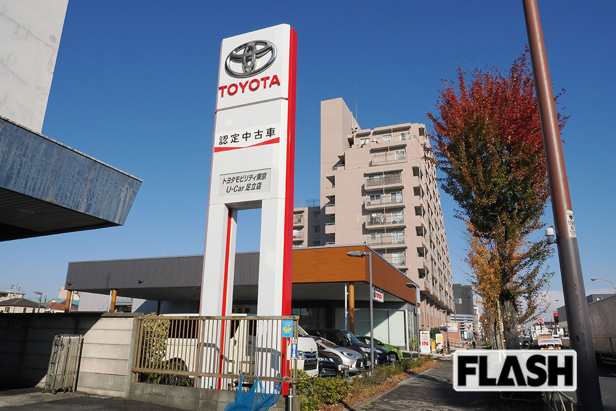 盗難の被害にあった自動車販売店（写真・梅基展央）