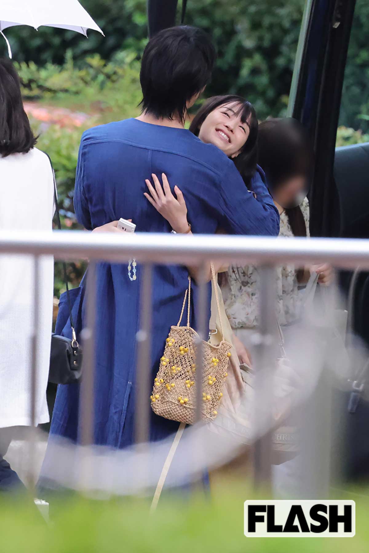 息ぴったりの恋人演技をする広瀬すずと横浜流星