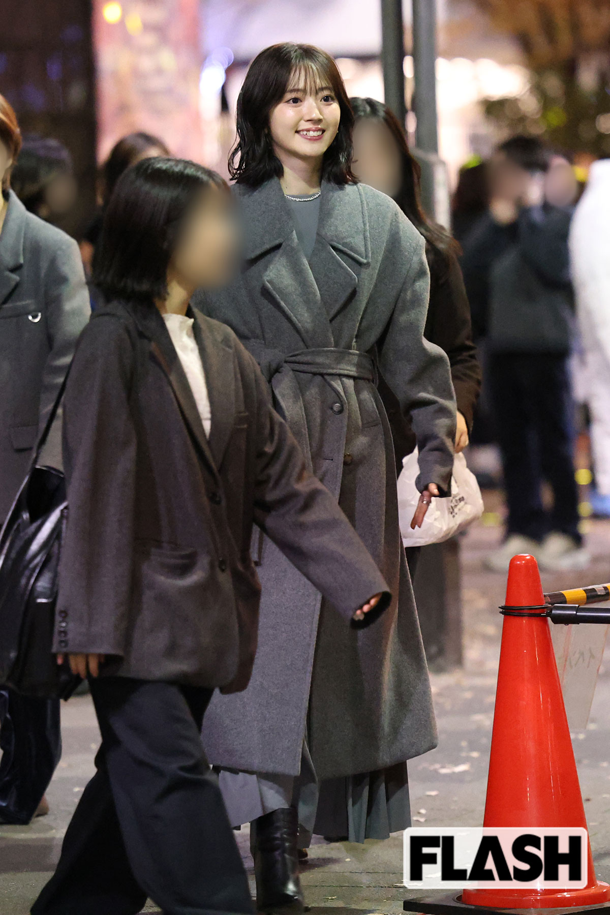 笑顔の鈴木愛理