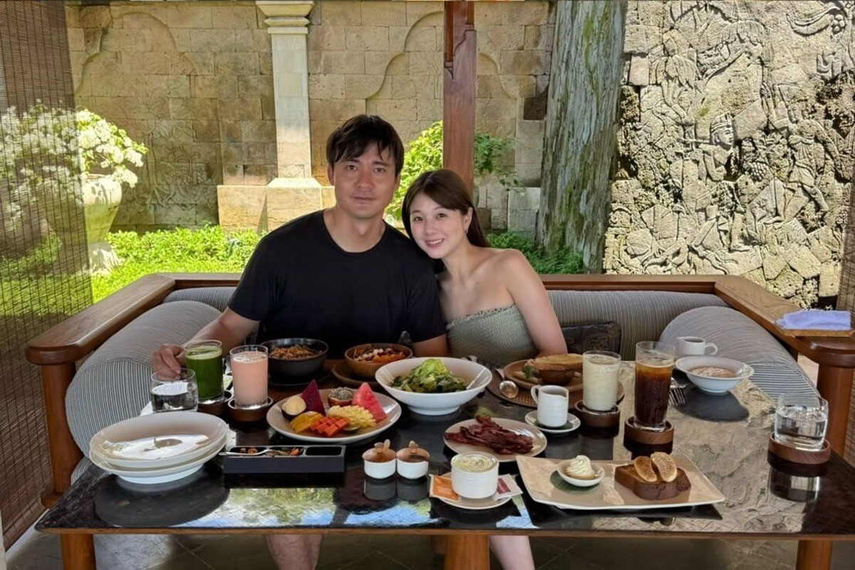 福永活也弁護士が本誌に提供したプライベート写真。仲よしぶりがうかがえる