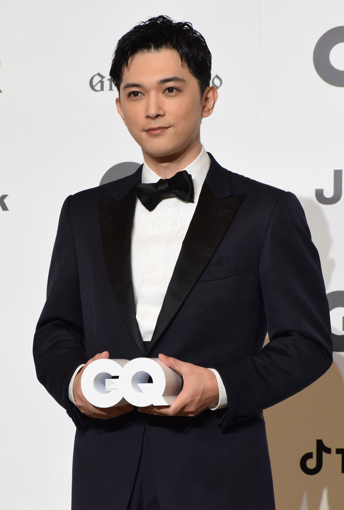 12月2日、「GQ MEN OF THE YEAR 2025」の授賞式に登壇した吉沢亮