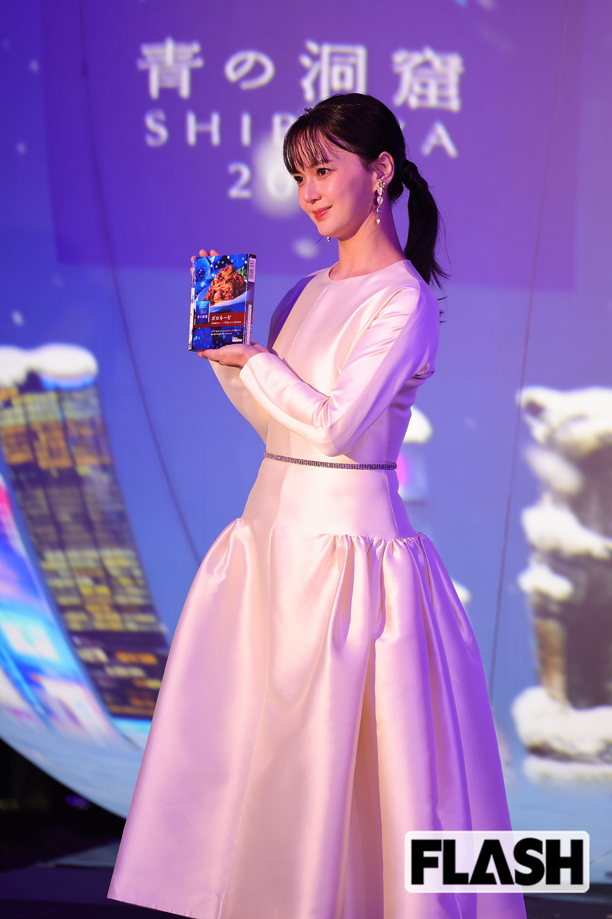 可愛らしいポニーテール姿の多部未華子