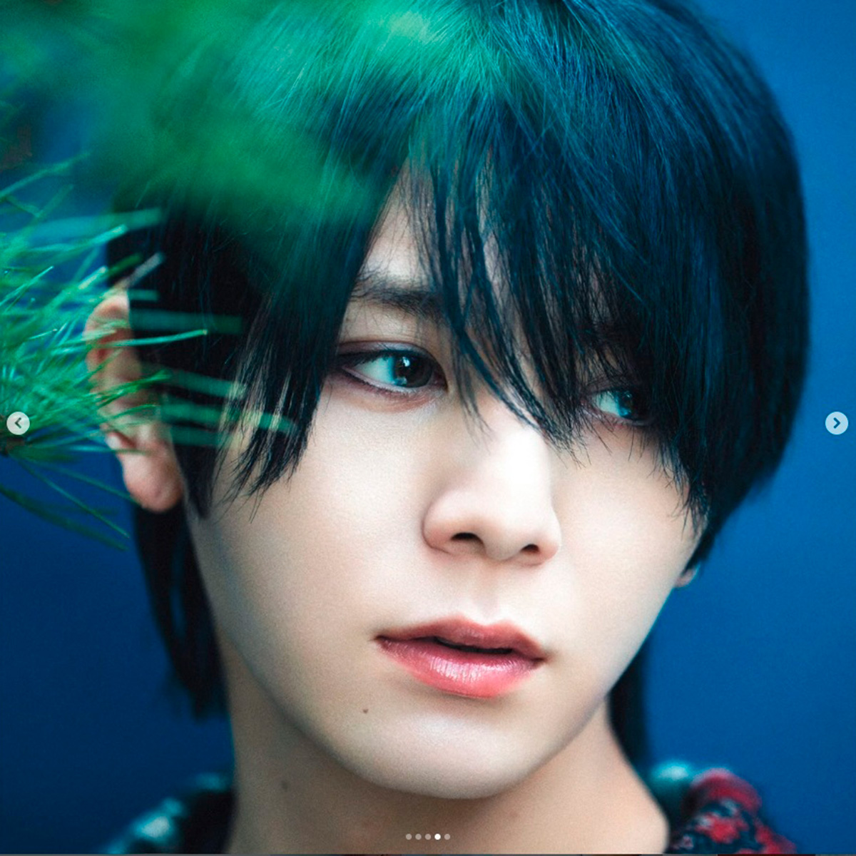 山田涼介が公開したるCDシングル『Blue Noise』のビジュアル（写真・本人Instagramより）