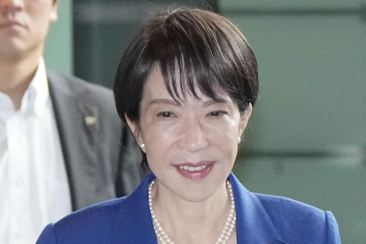 「サナエバッグ」は9カ月待ち！女性政治家の「愛用カバン」片山財務相は50…