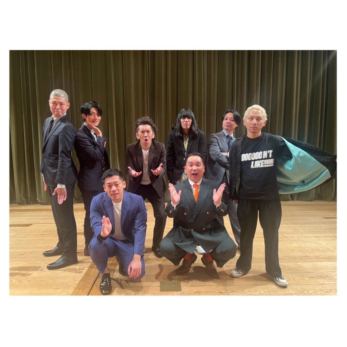 】「服もダボダボ」『M-1グランプリ2025』の審査員に選ばれ、激ヤセが心配されているミルクボーイ・駒場孝(下段左 写真・本人のXより)