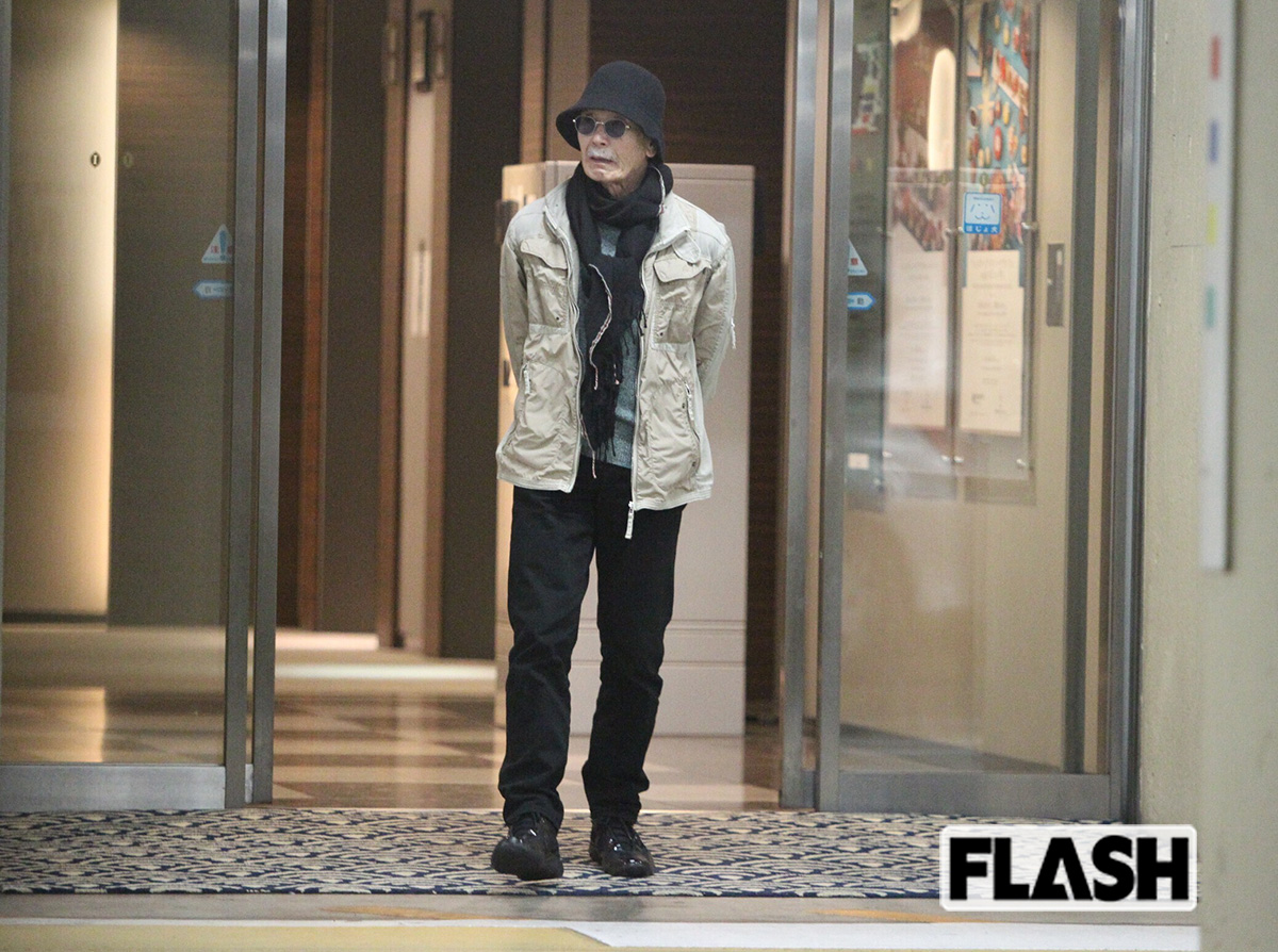 2025年12月16日、映画『国宝』の打ち上げ会場を訪れた世界的ダンサーの田中泯。劇中では、人間国宝の歌舞伎役者を演じた（写真・金谷千治）